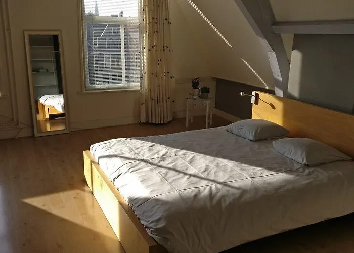 לינה וארוחת בוקר Hart