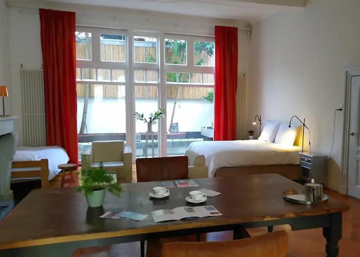 Hart Bed & Breakfast 3*